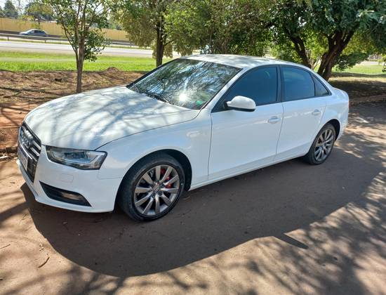 AUDI A4 2.0 TFSI ATTRACTION 180CV GASOLINA 4P MULTITRONIC